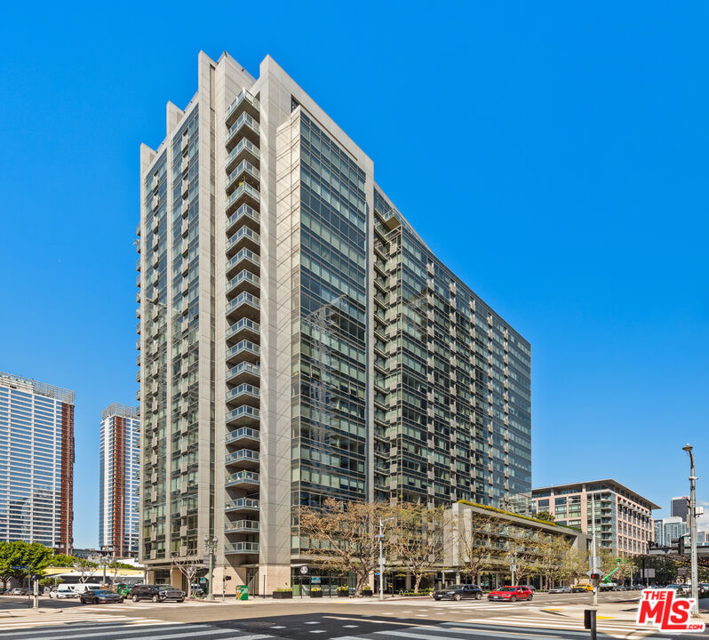 Photo of 1155 S Grand Ave #402, Los Angeles, CA 90015
