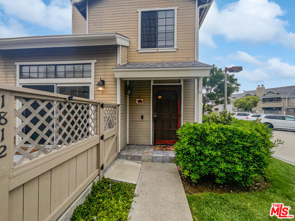 Photo of 1812 W Falmouth Ave #16, Anaheim, CA 92801