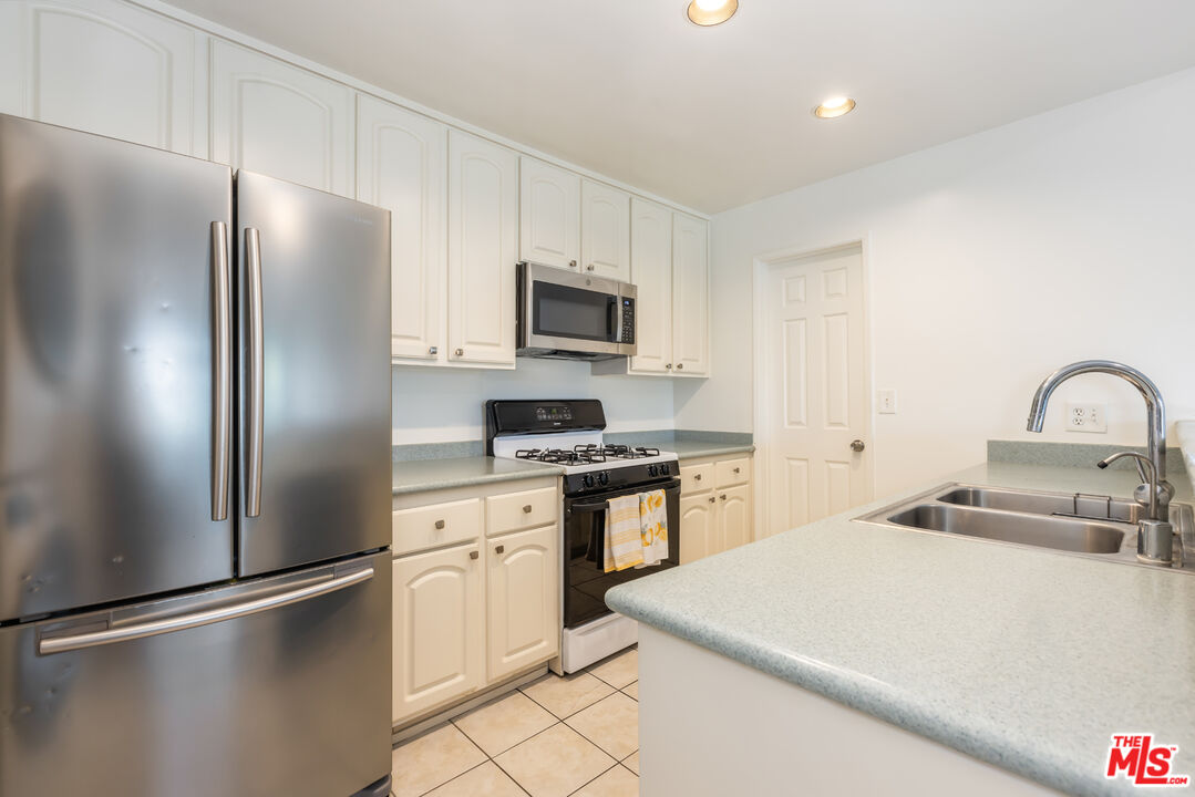 3992-east-blvd#203,los-angeles,ca,90066