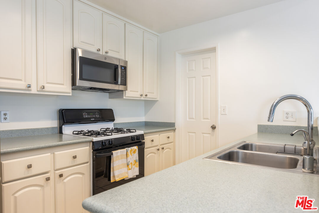 3992-east-blvd#203,los-angeles,ca,90066
