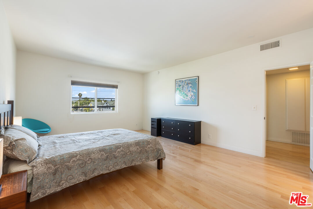 3992-east-blvd#203,los-angeles,ca,90066