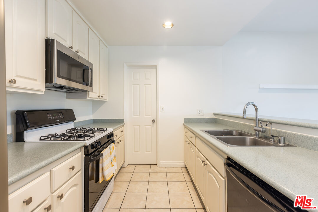 3992-east-blvd#203,los-angeles,ca,90066