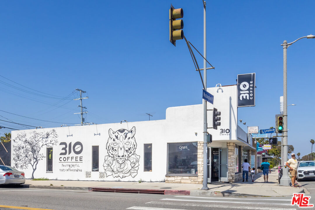 3992-east-blvd#203,los-angeles,ca,90066