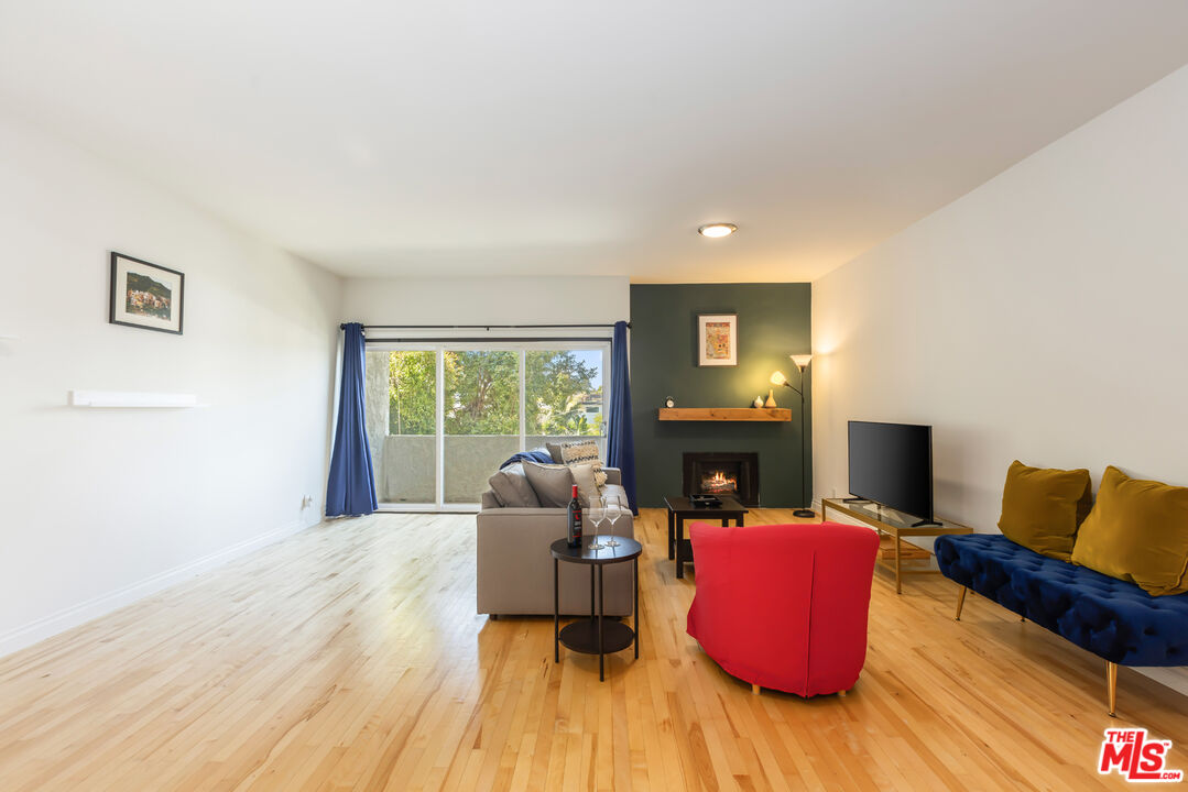 3992-east-blvd#203,los-angeles,ca,90066