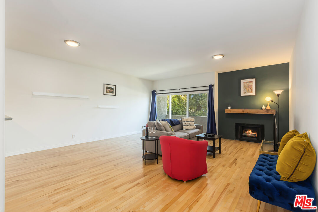 3992-east-blvd#203,los-angeles,ca,90066