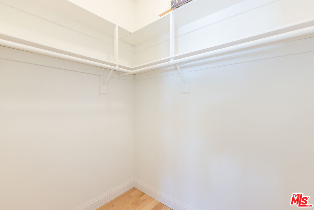 3992-east-blvd#203,los-angeles,ca,90066