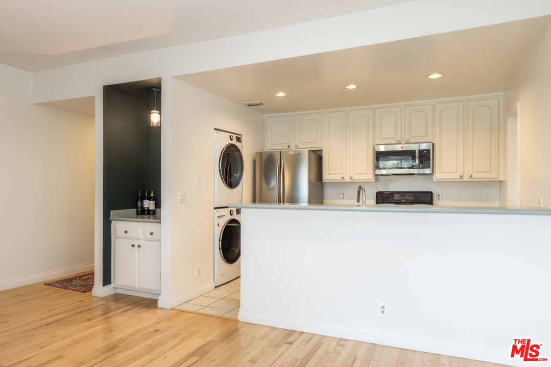 3992-east-blvd#203,los-angeles,ca,90066