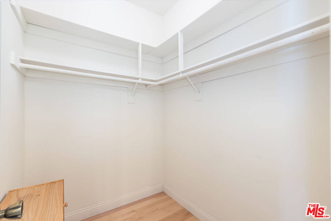 3992-east-blvd#203,los-angeles,ca,90066