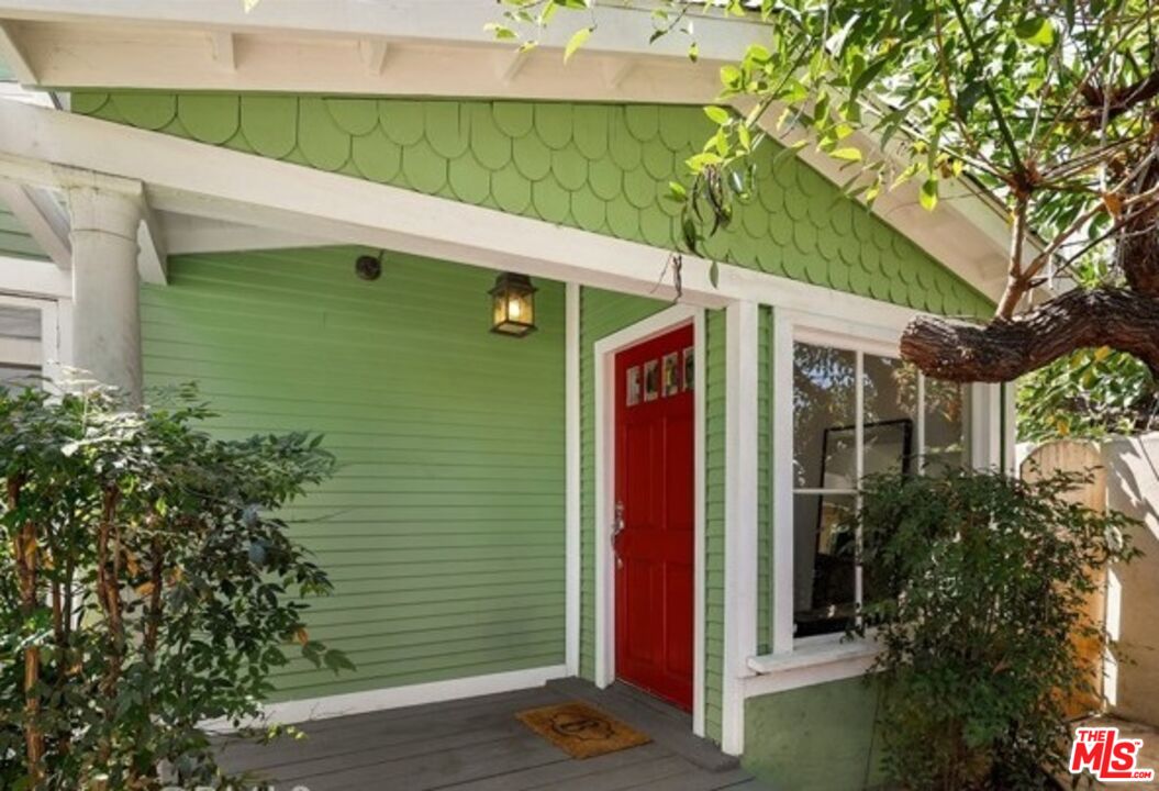Photo of 421 Maine Ave, Long Beach, CA 90802