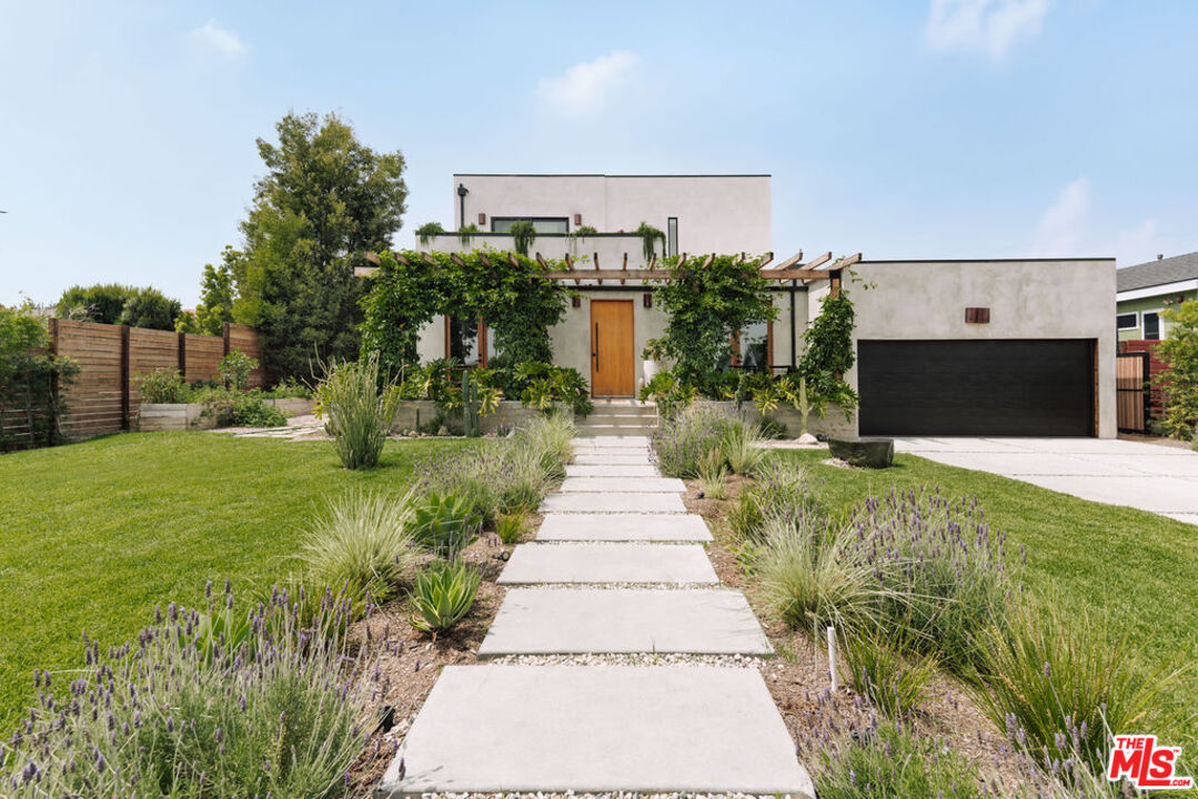 Photo of 5357 Brynhurst Ave, Los Angeles, CA 90043