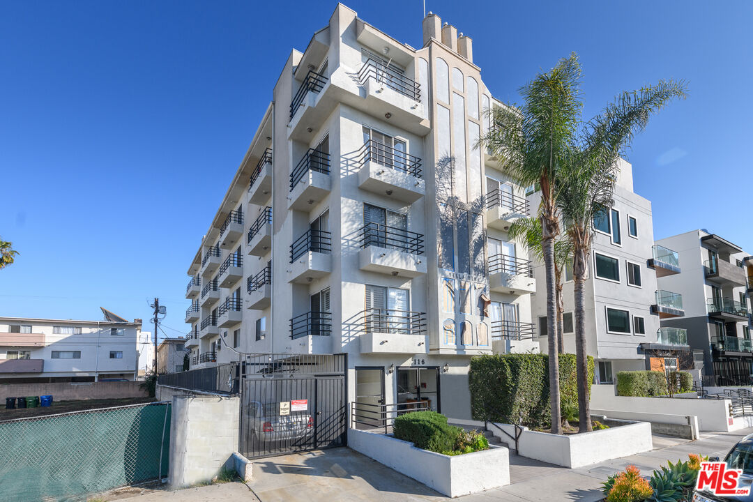 116 S Croft Ave Unit: 101