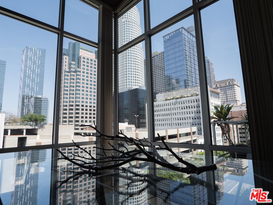 Photo of 645 W 9th St #711, Los Angeles, CA 90015