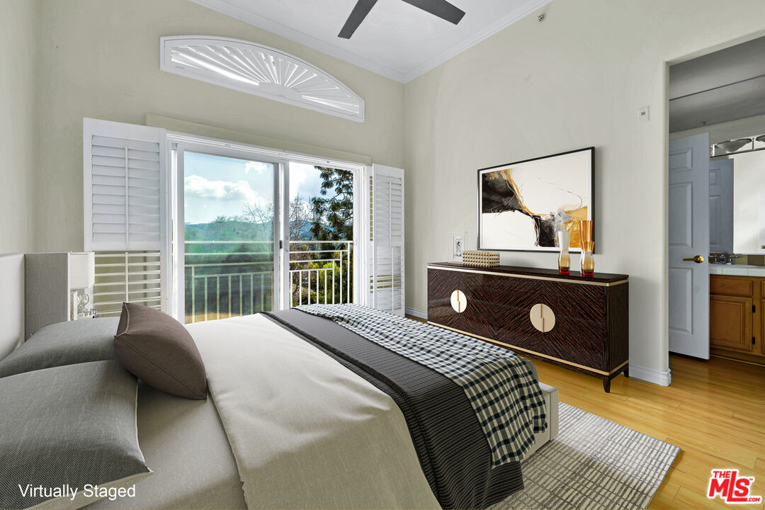 Photo of 5200 Premiere Hills Cir #243, Woodland Hills, CA 91364