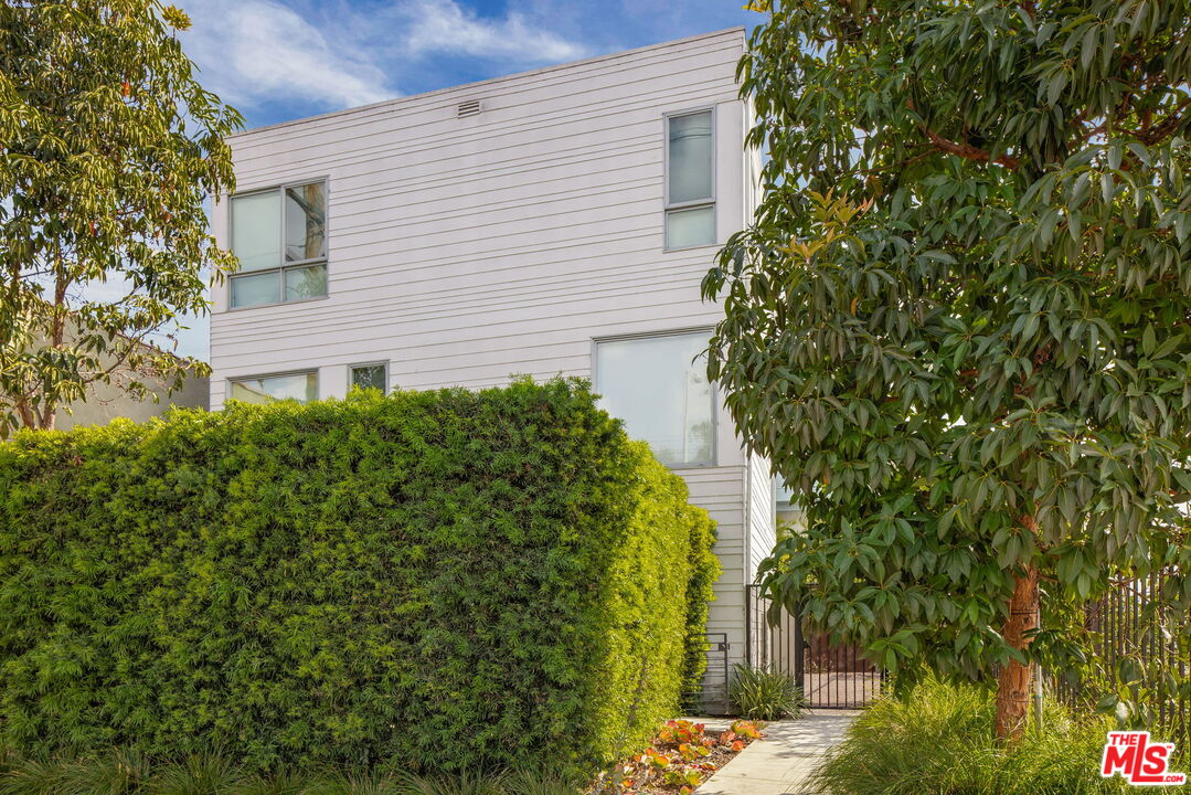 11724 Culver Blvd Unit: 12