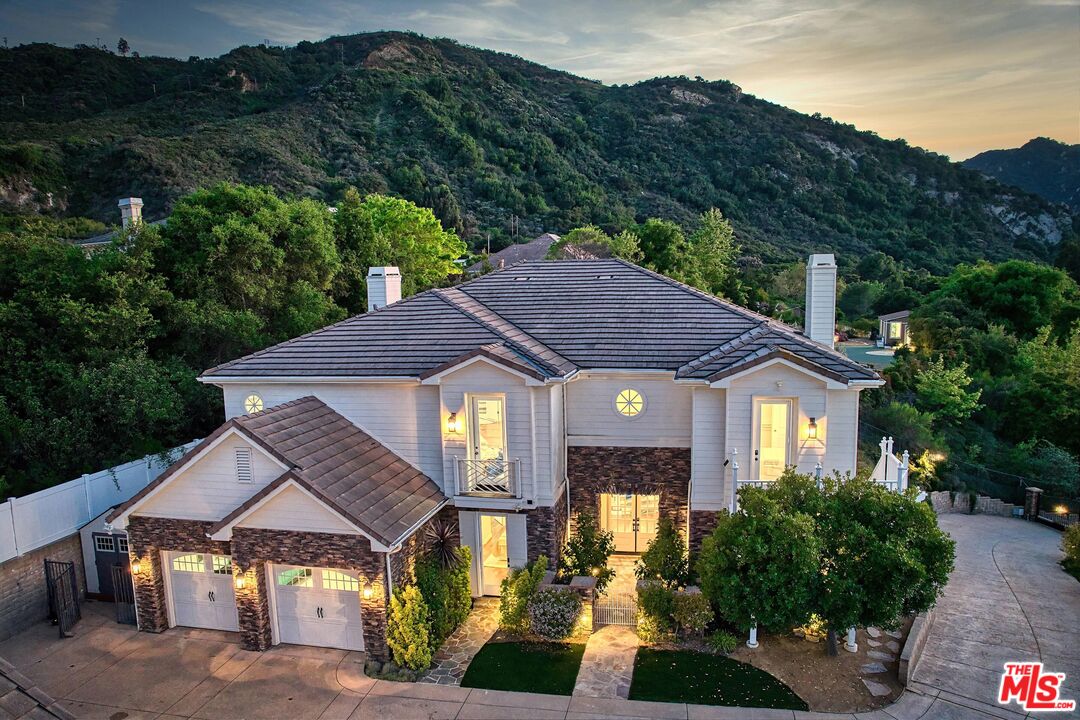 462 Cold Canyon Rd