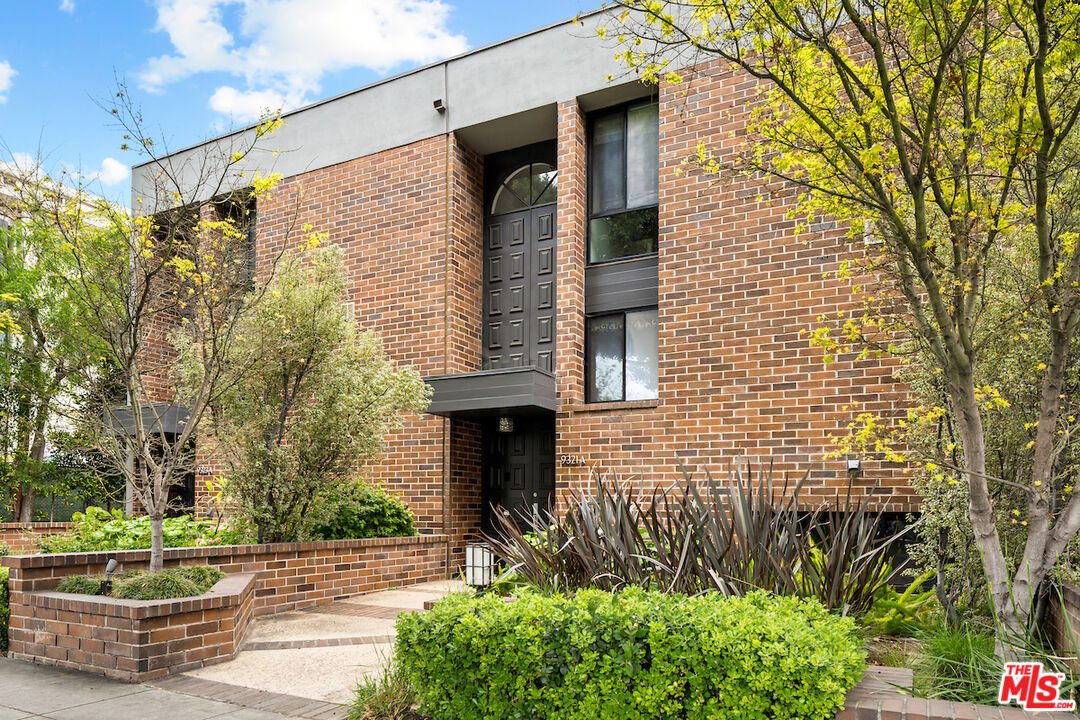 9321 Burton Way Unit: A