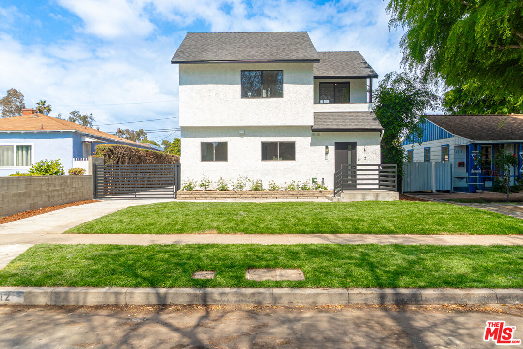 2912 Greenfield Ave