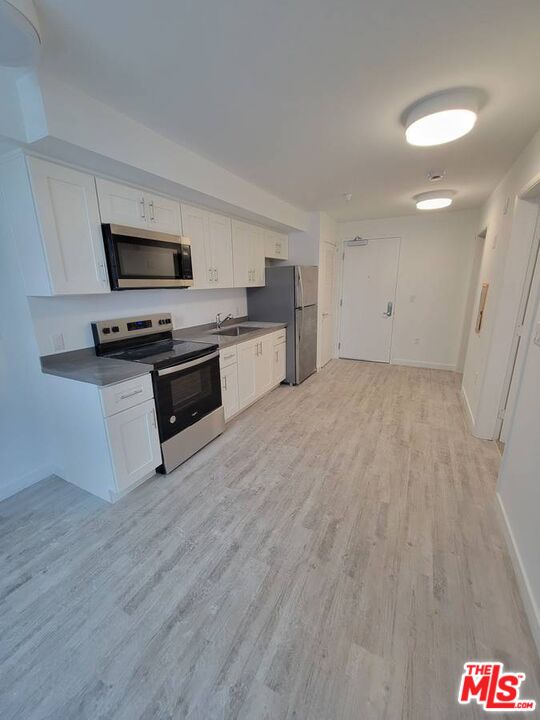 5300 Crenshaw Blvd Unit: 105