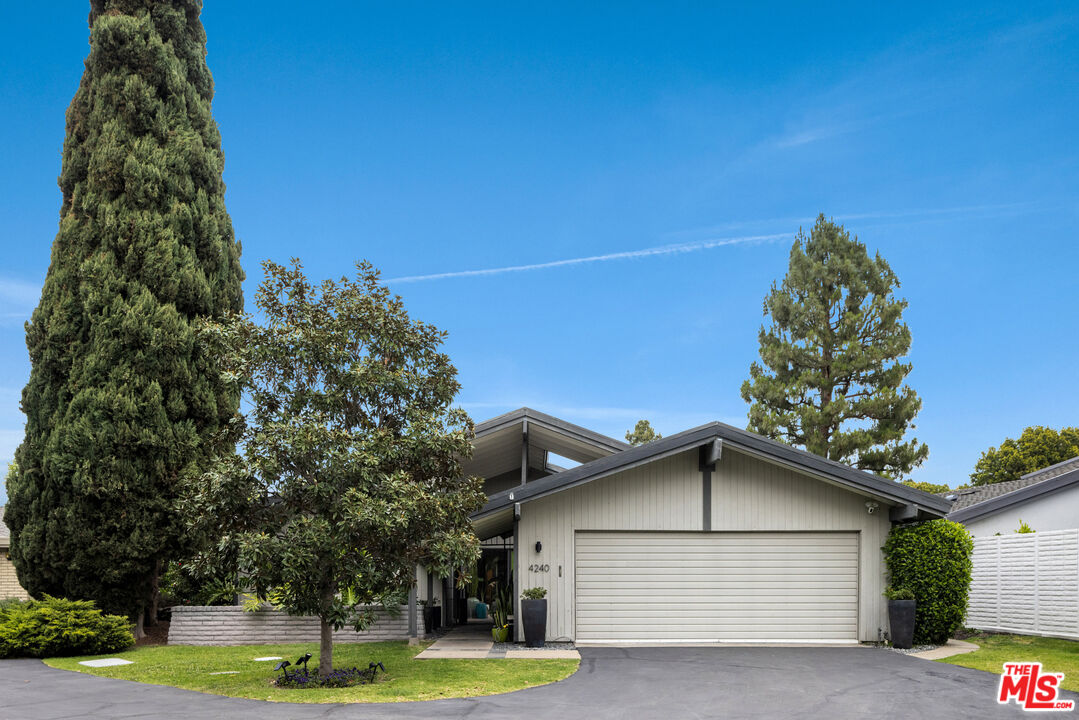 Photo of 4240 N Virginia Vis, Long Beach, CA 90807