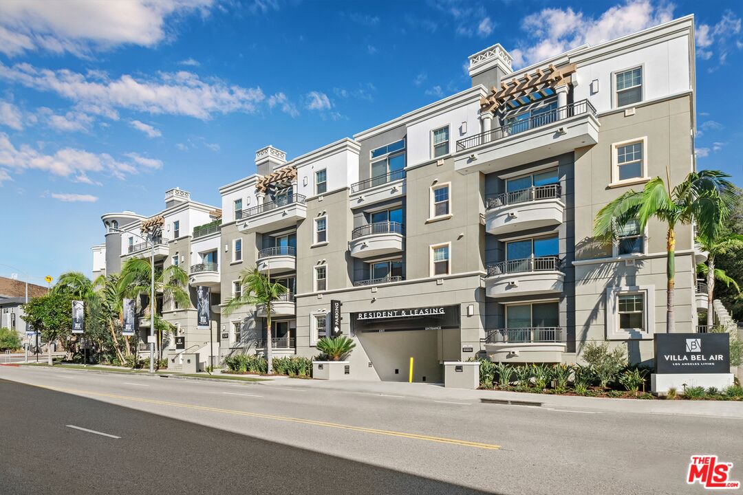 130 S Sepulveda Blvd Unit: 110
