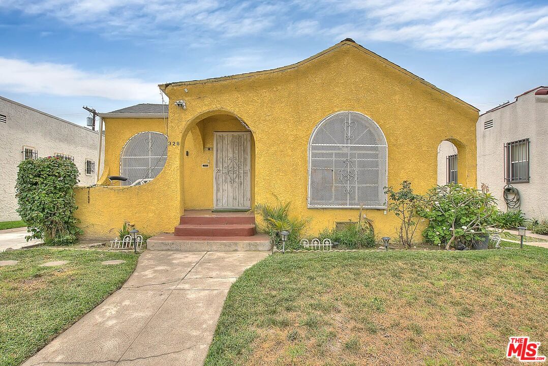 Photo of 328 W 88th Pl, Los Angeles, CA 90003