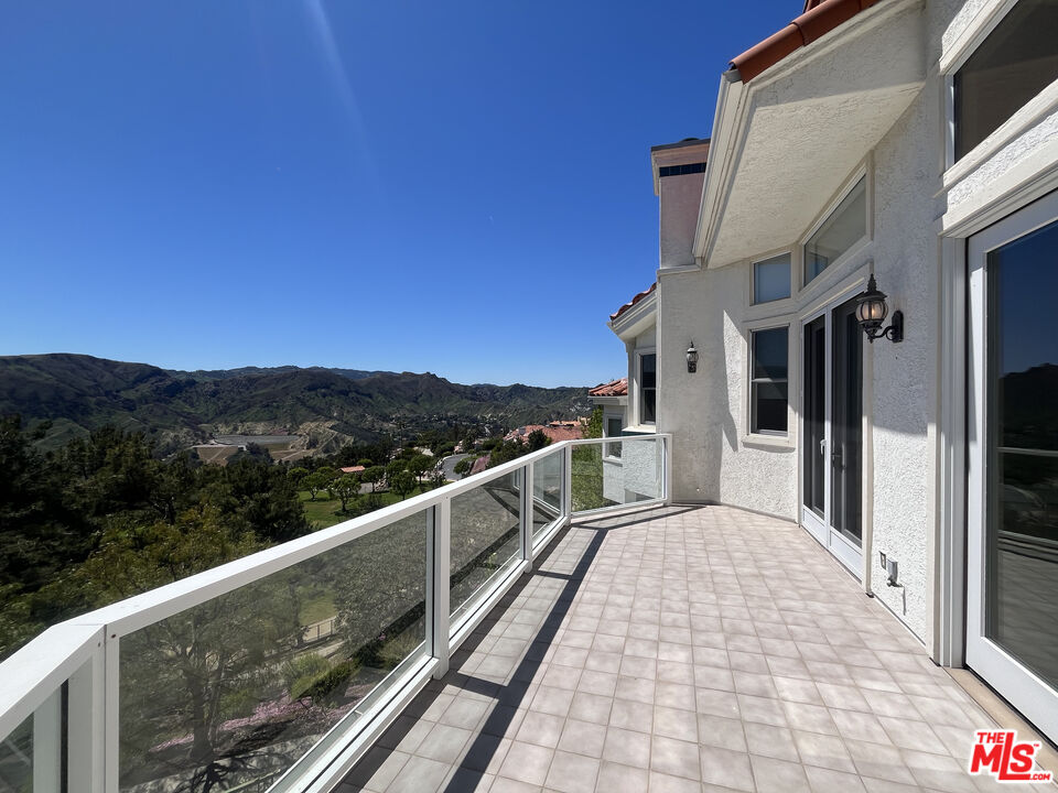 2046 Palisades Dr Unit: 24