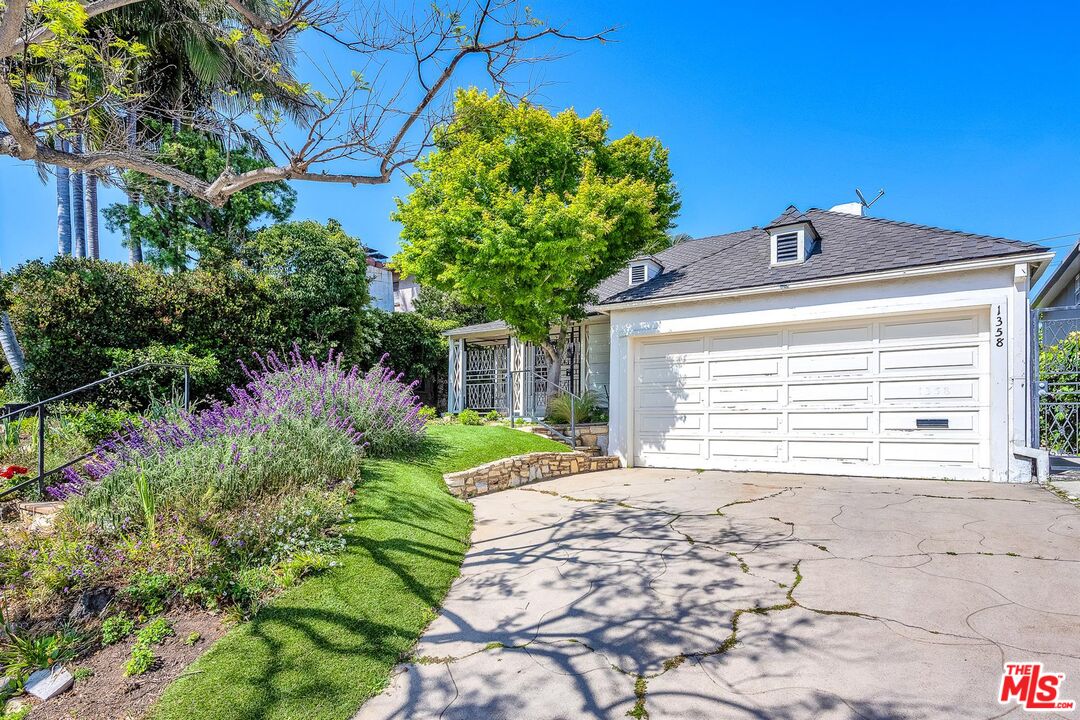 1358 Woodruff Ave