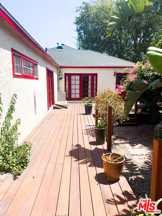 Photo of 1975 S Crescent Heights Blvd, Los Angeles, CA 90034