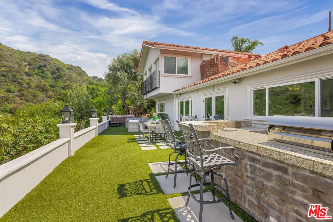 3530 Coy Dr