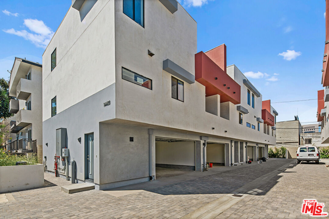 14403 Tiara St Unit: 5