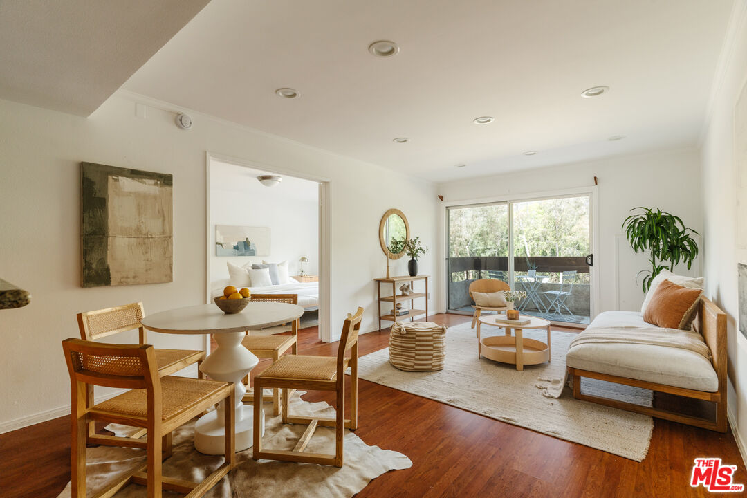 2700 Cahuenga Blvd Unit: 4107