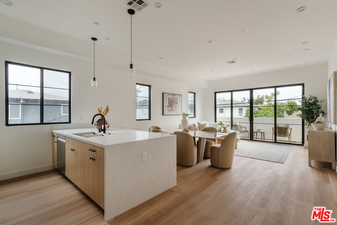 1952 S Garth Ave Unit: 2