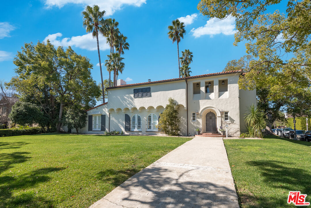 401 S Las Palmas Ave