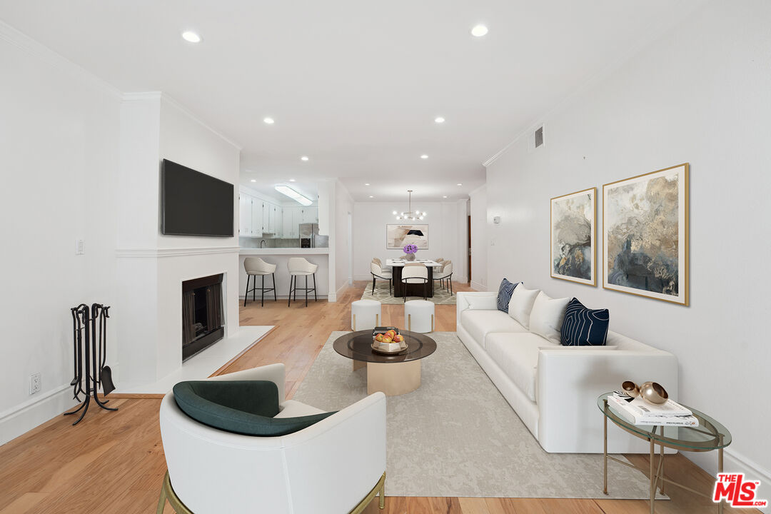 1250 S Beverly Glen Blvd Unit: 107