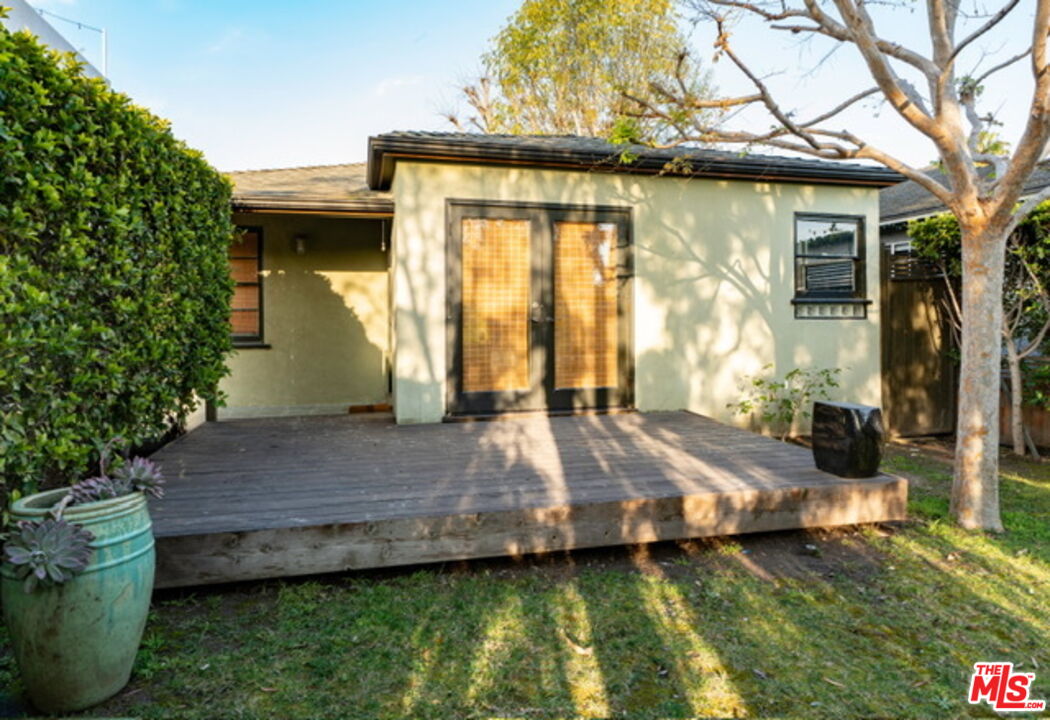 2008 Louella Ave