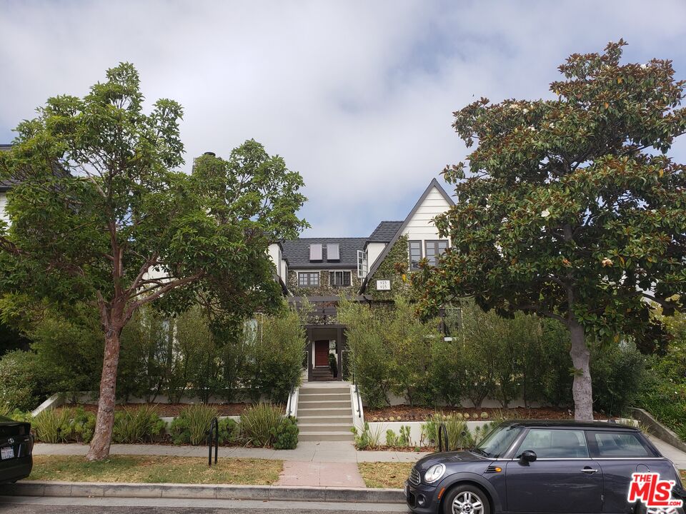 921 16th St Unit: C