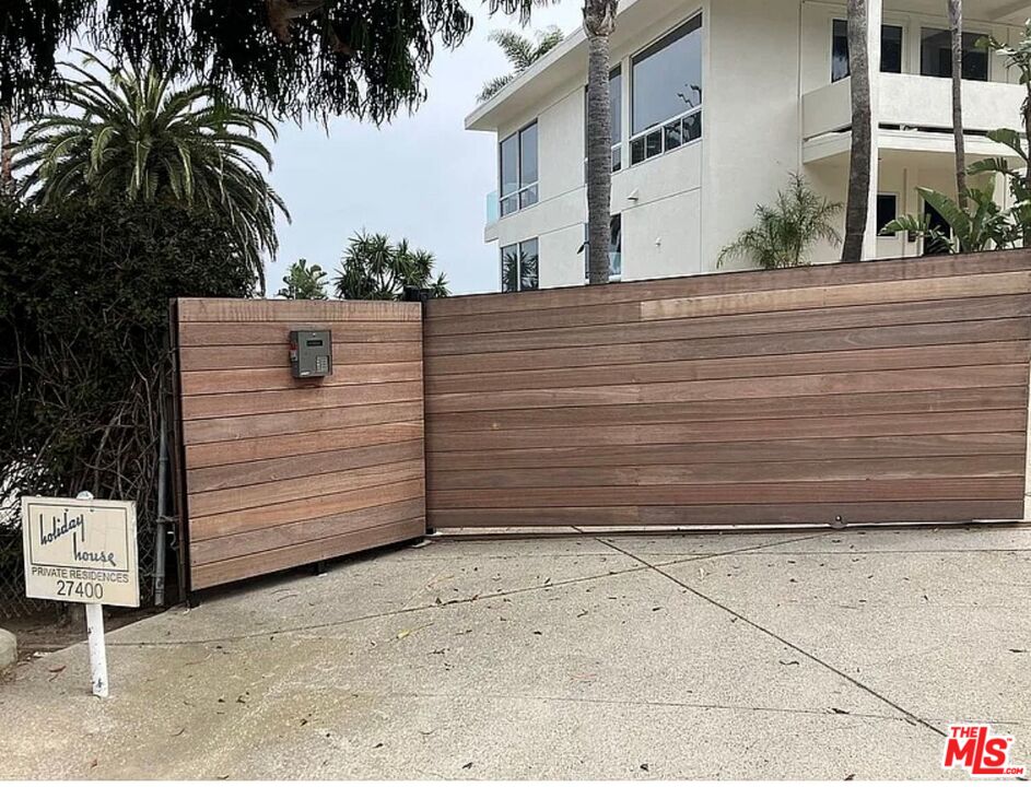 27400 Pacific Coast Hwy Unit: 104