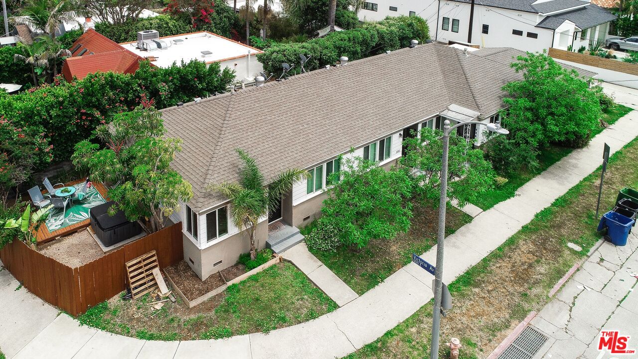 2200 Penmar Ave
