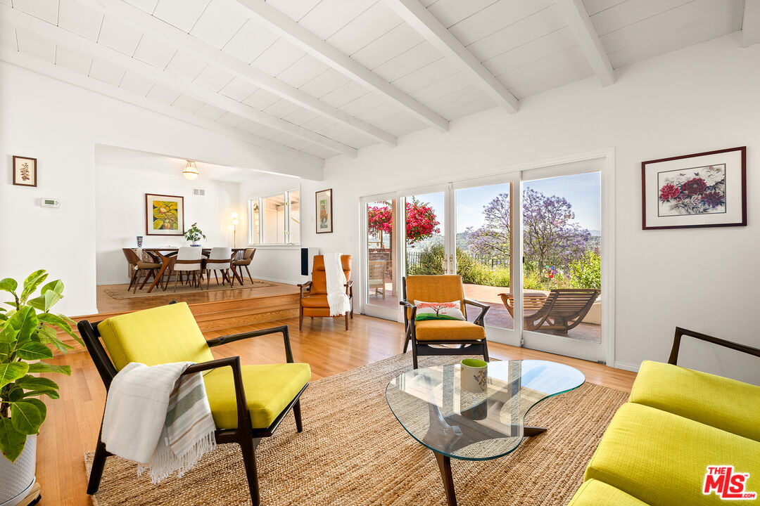 1143 Montecito Dr