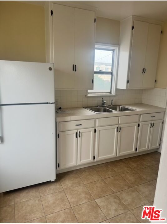 900 W 69th Street