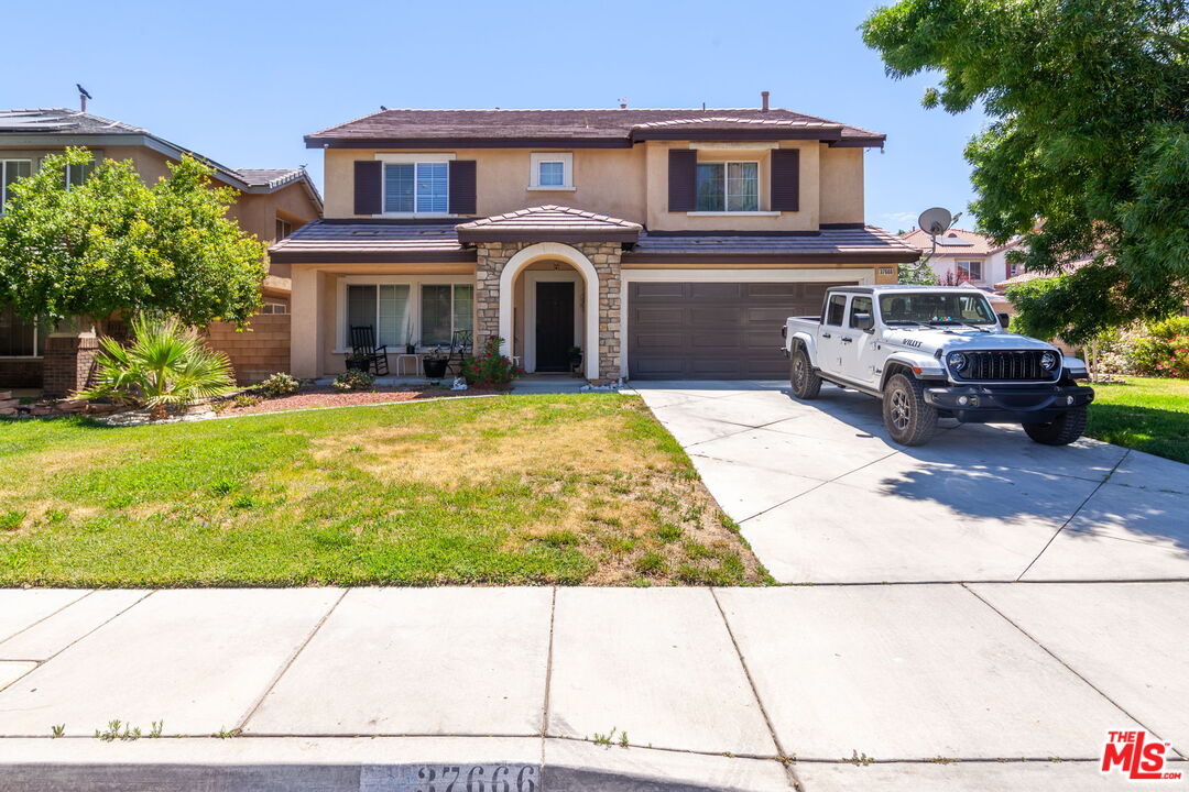37666 Topaz Ct