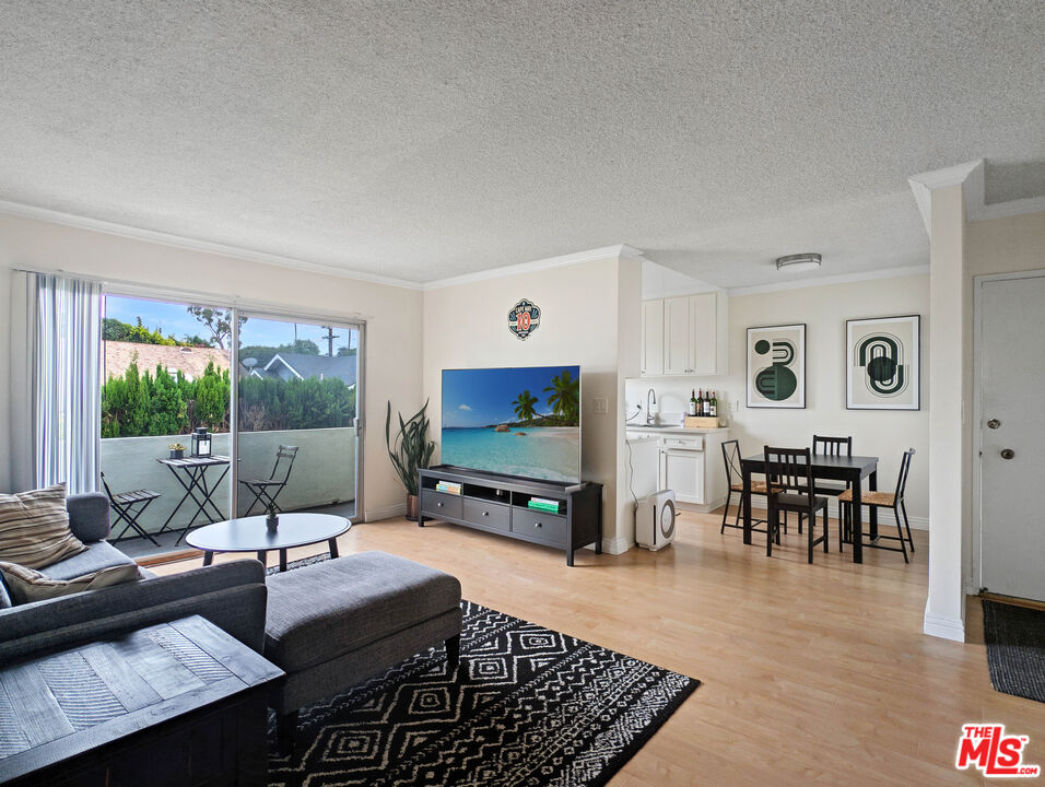 440 Raymond Ave Unit: 15
