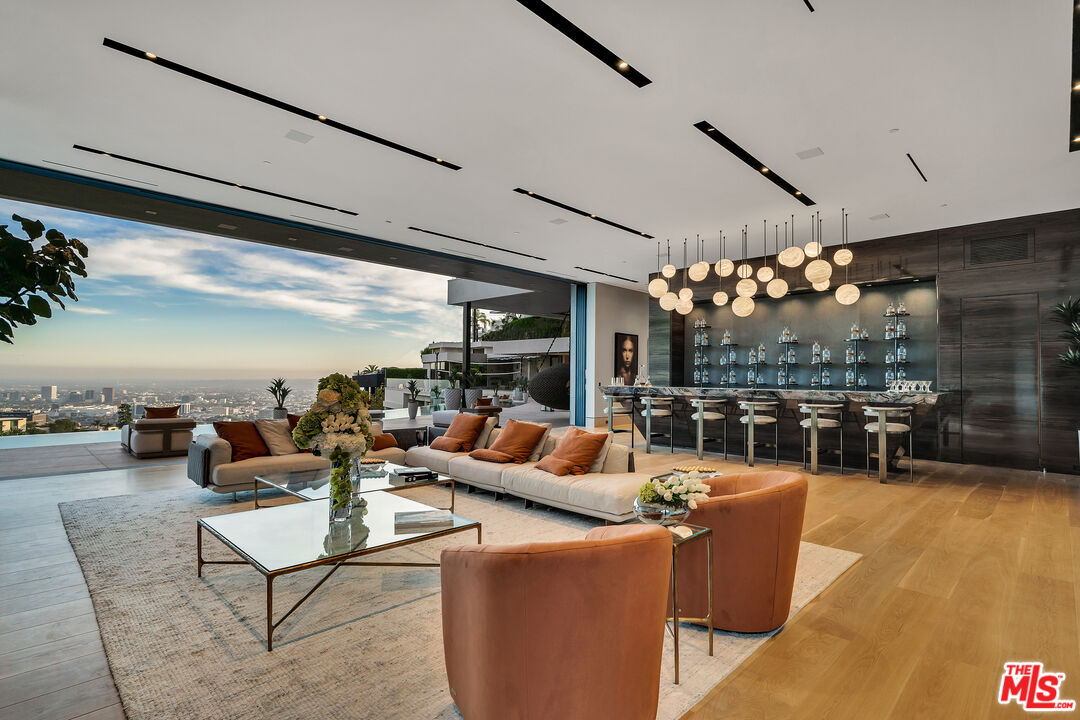 9330 Flicker Way Los Angeles CA