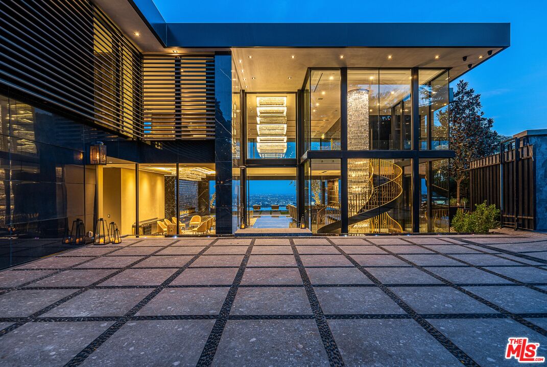 1200 Bel Air Rd Los Angeles CA