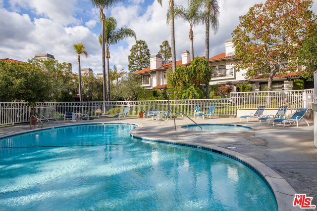 1470 PALISADES DR