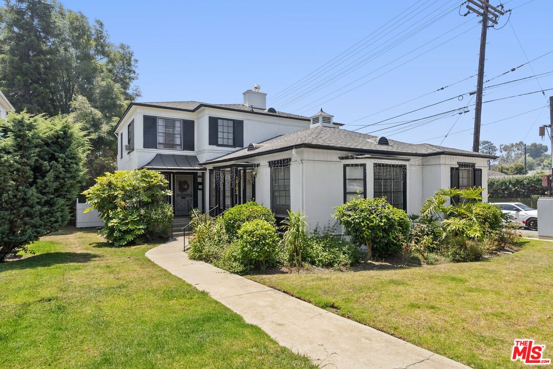 12188 W Sunset Blvd