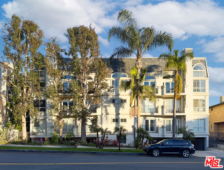 11690 Montana Ave Unit: 207