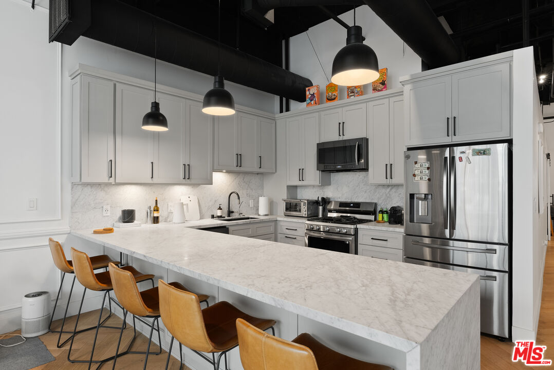 1130 S Flower St Unit: 310