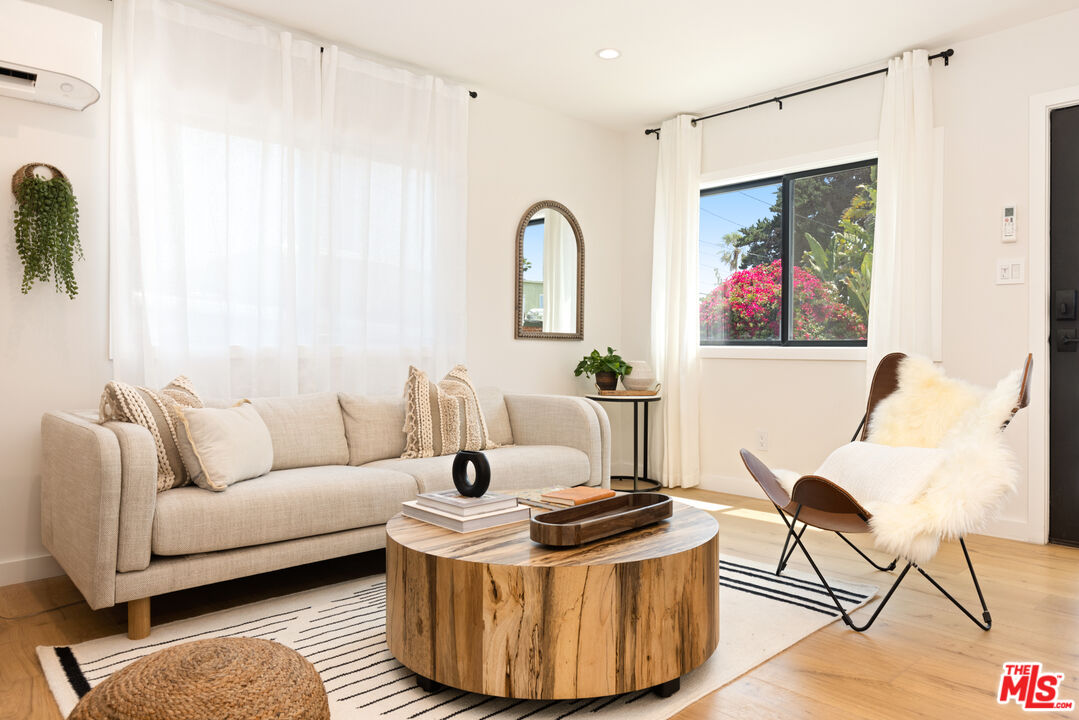 17 Sunset Ave Unit: 1