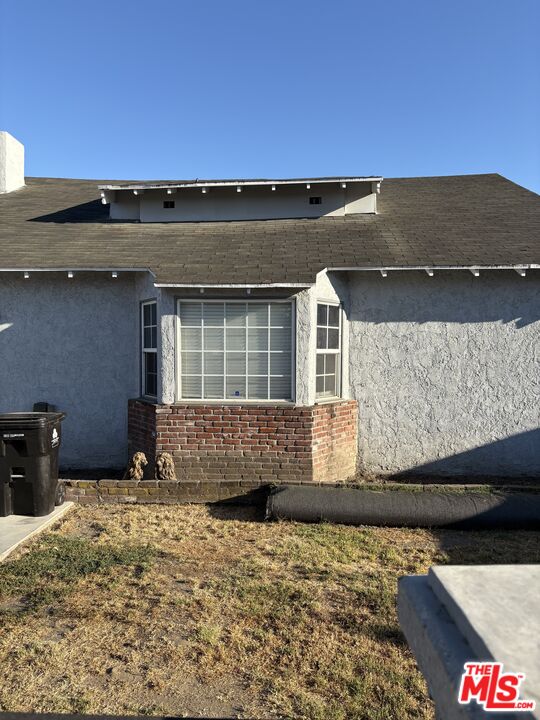 1110 W Vernon Ave